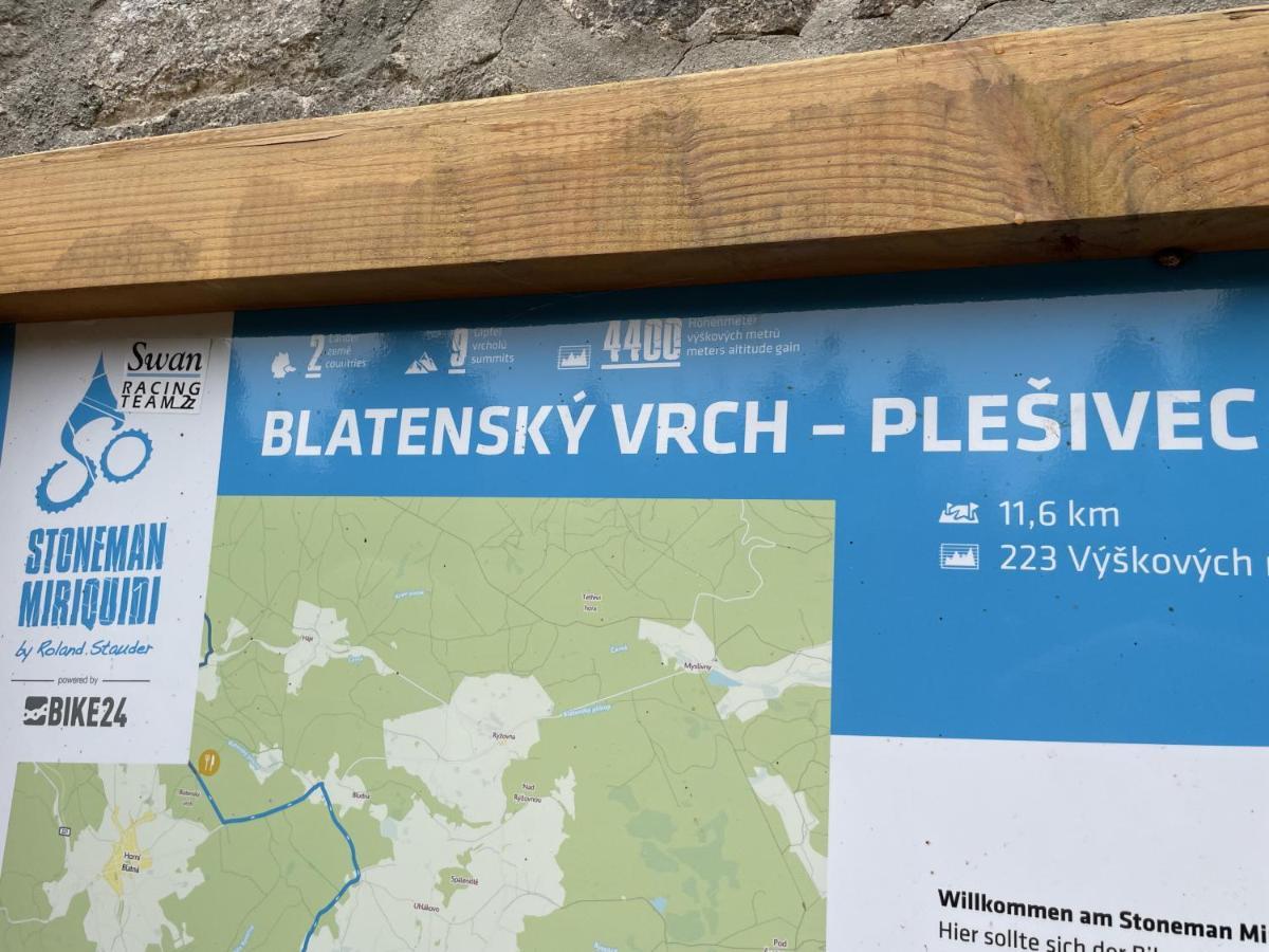 Apartman Plesivec U Sjezdovky アベルタミ エクステリア 写真